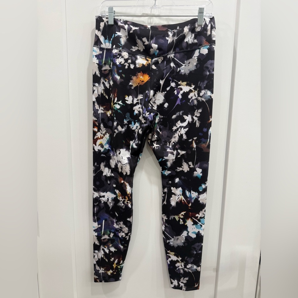Nike Black Floral-Print Leggings with Multicolor Accents
